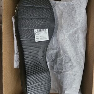 Woman's Size 11 Clark's Sandals